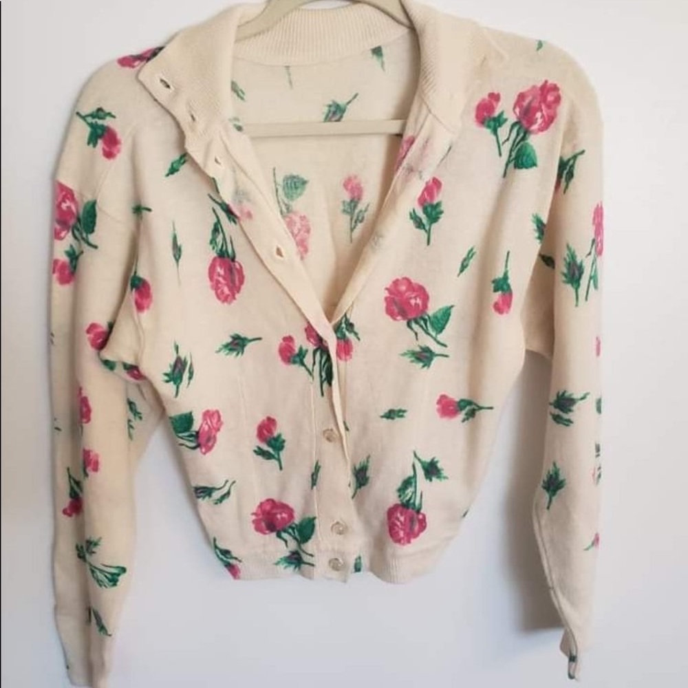 Size small vintage cashmere sweater